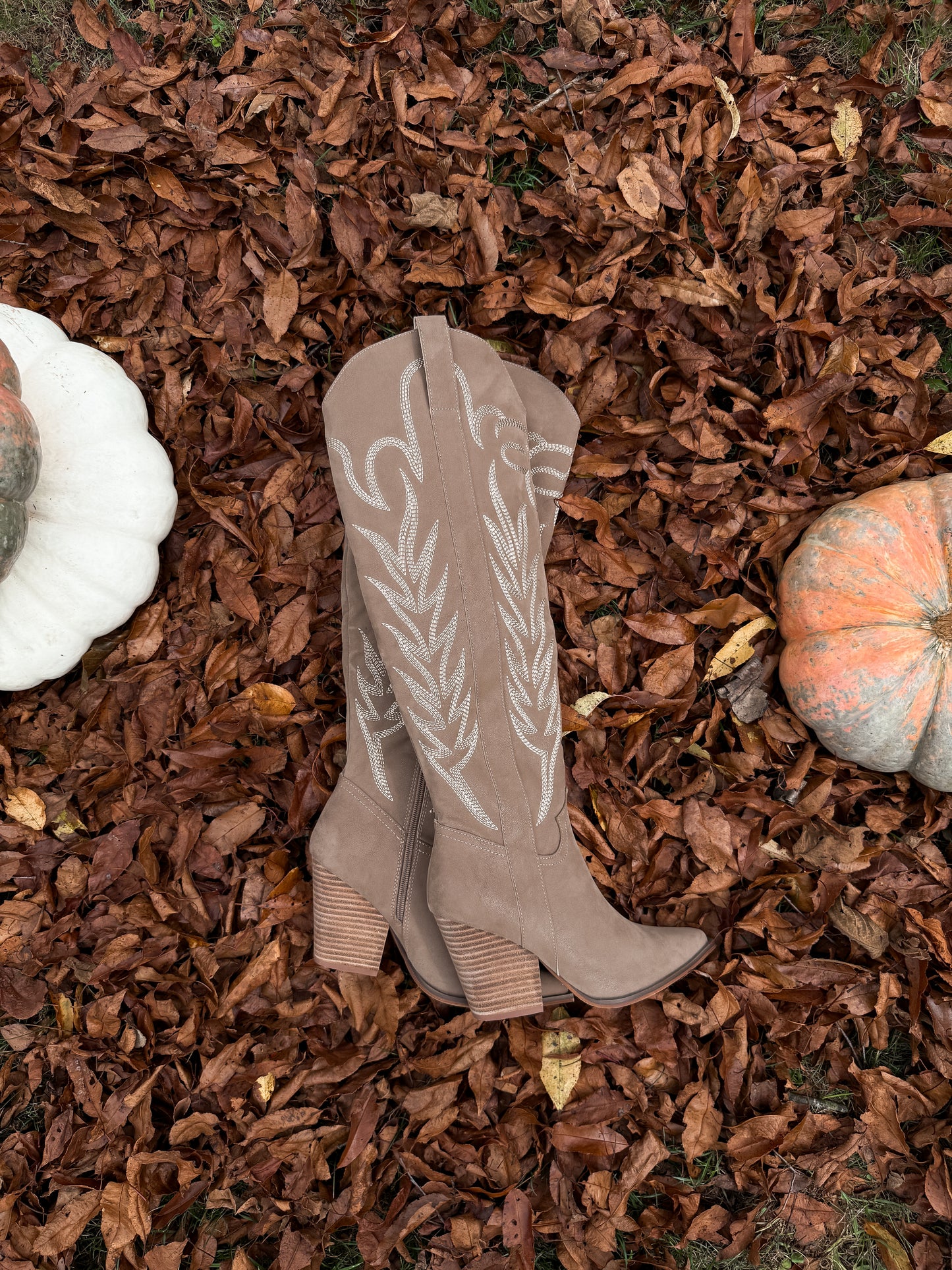 Lola Western Boots - Dark Taupe