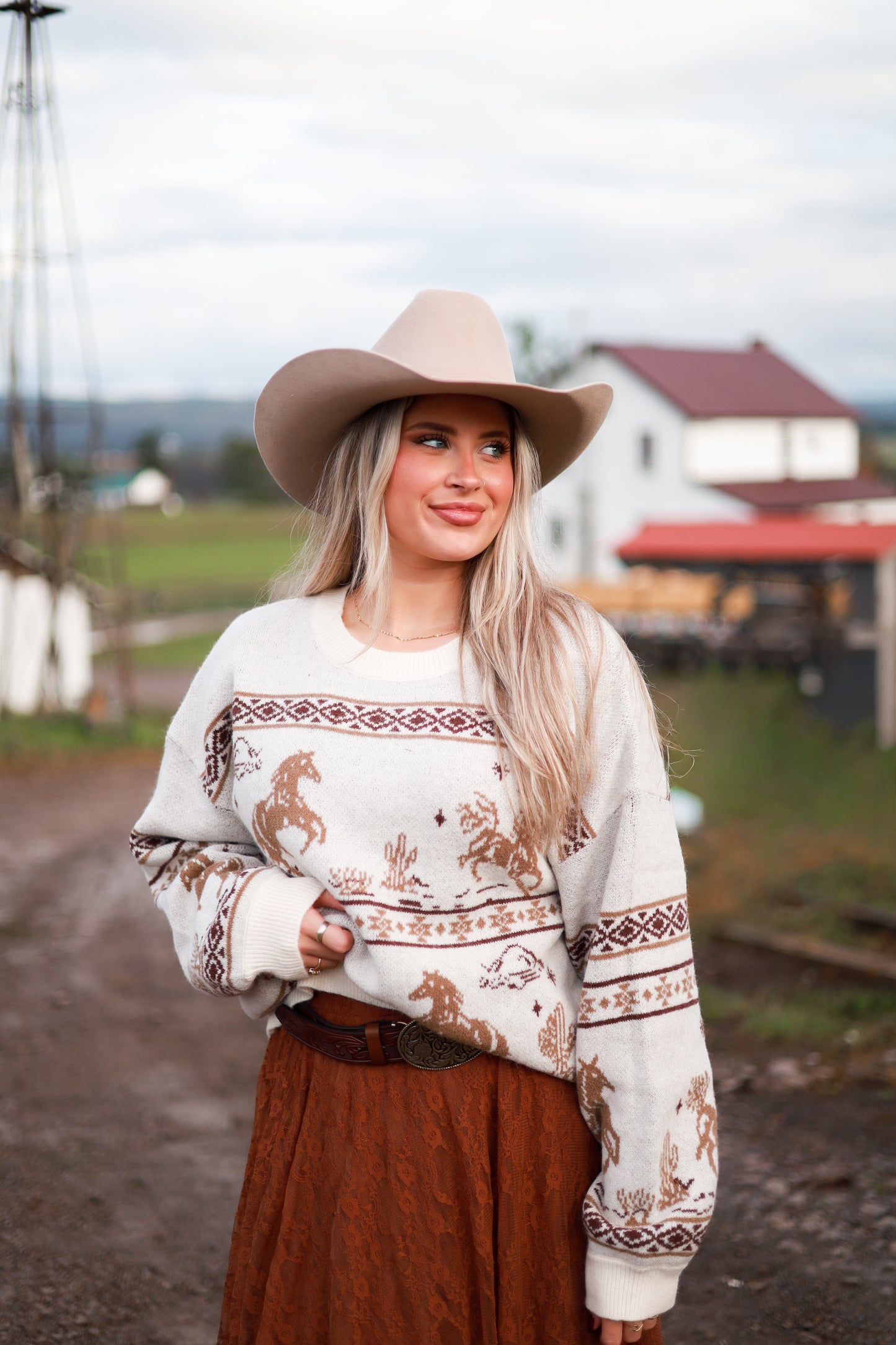 Western Scene Sweater - Cream