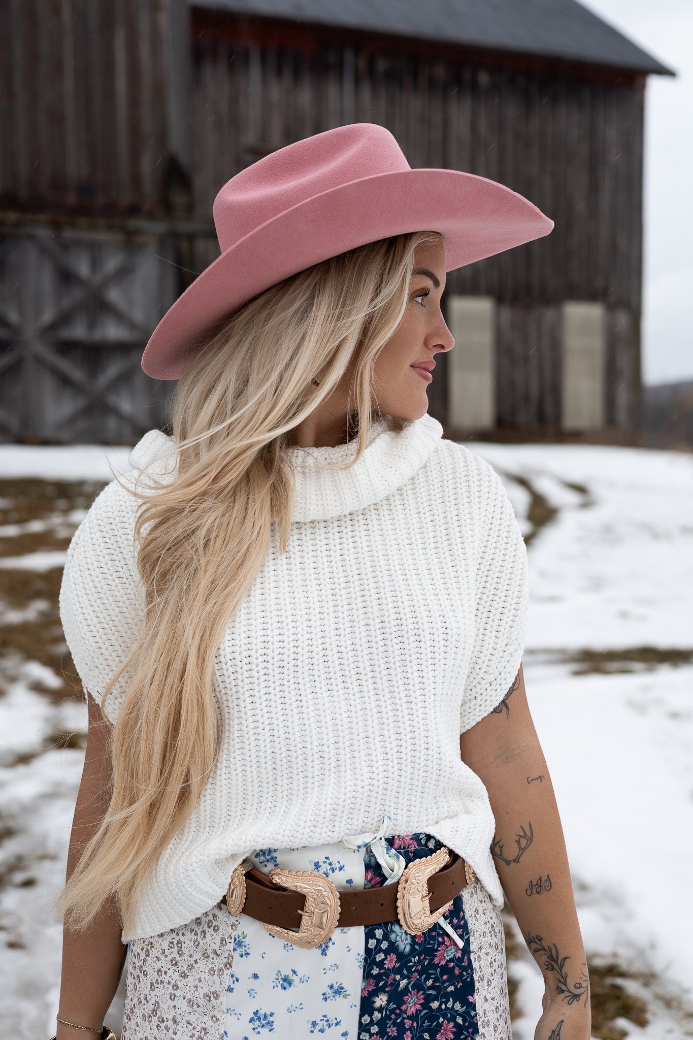 Oasis Knit Sweater Vest - White