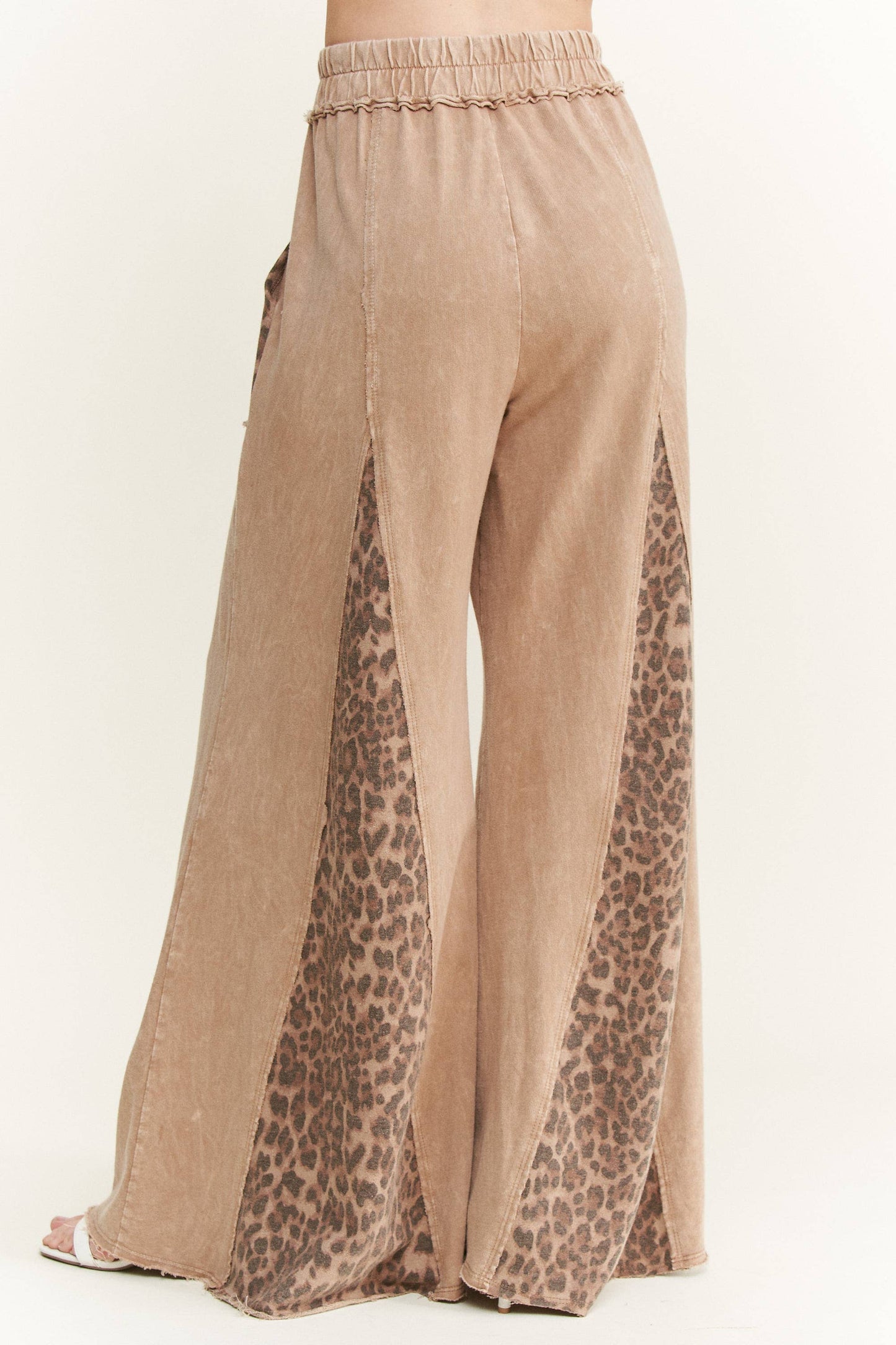 Mineral Leopard Flare Pants - Tan