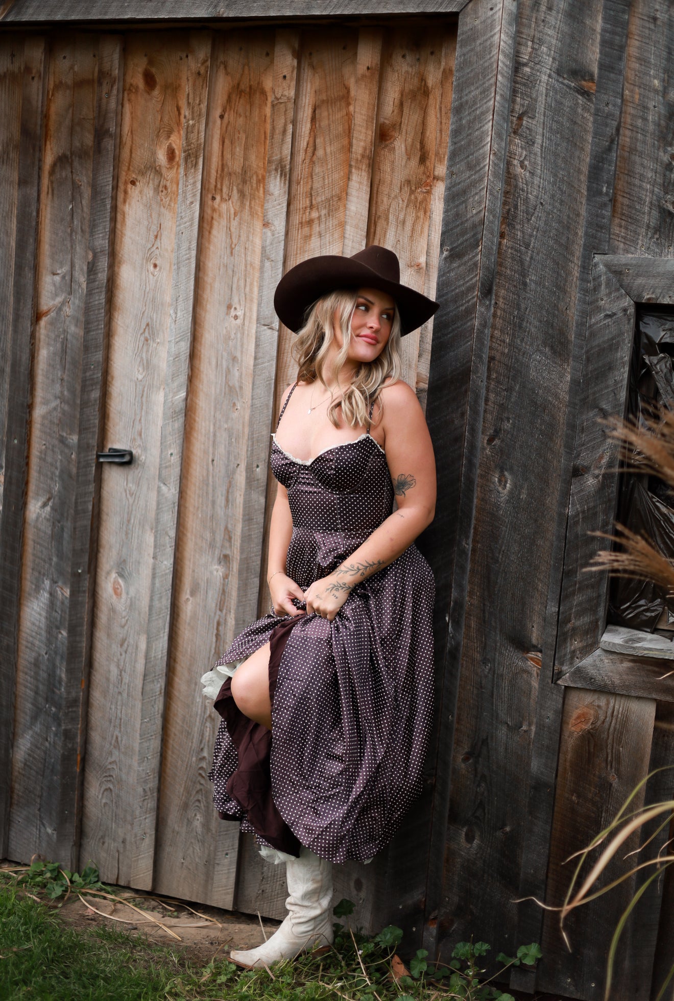 Storybook Lace Midi Dress - Brown