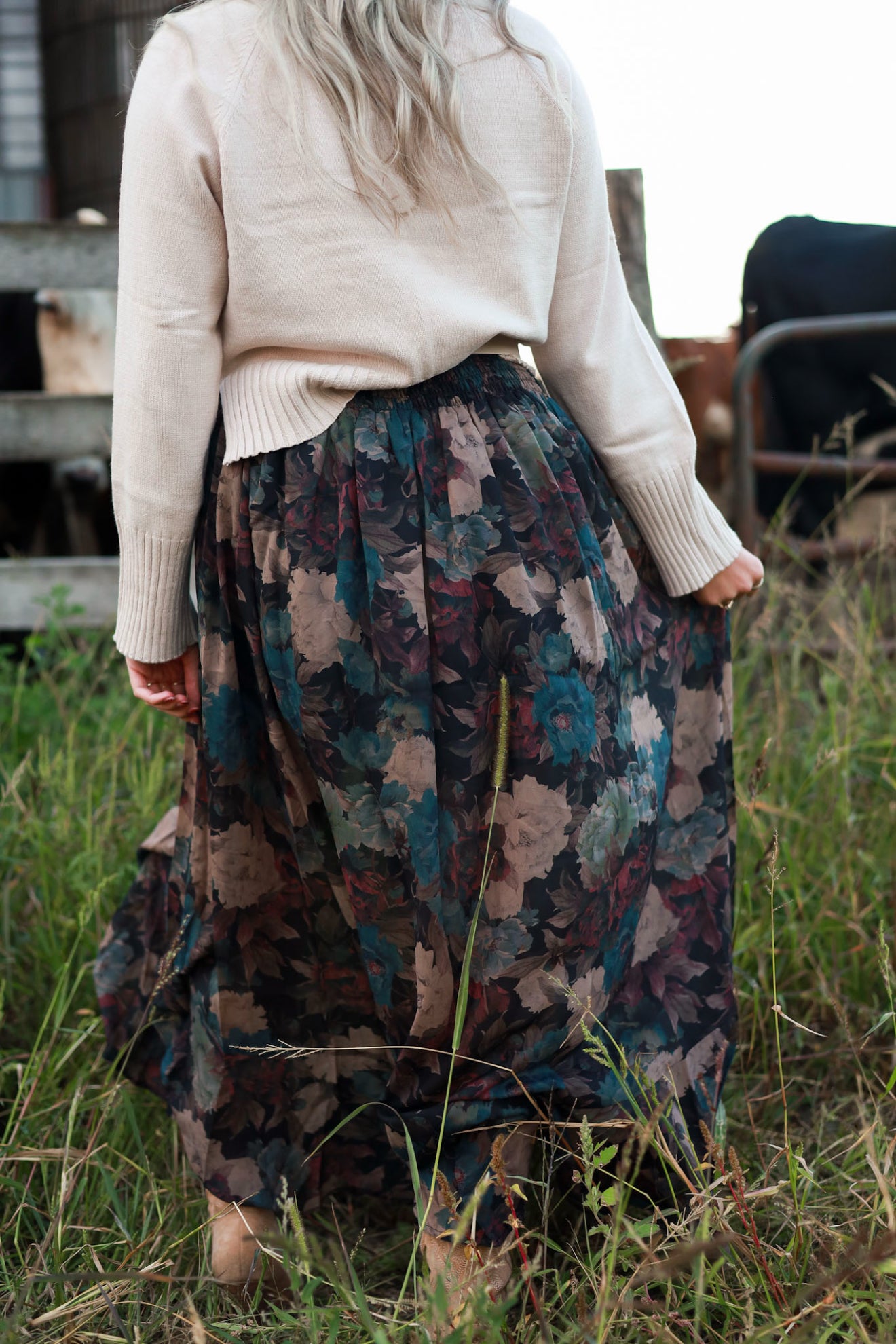 Poetry in Petals Skirt - Black
