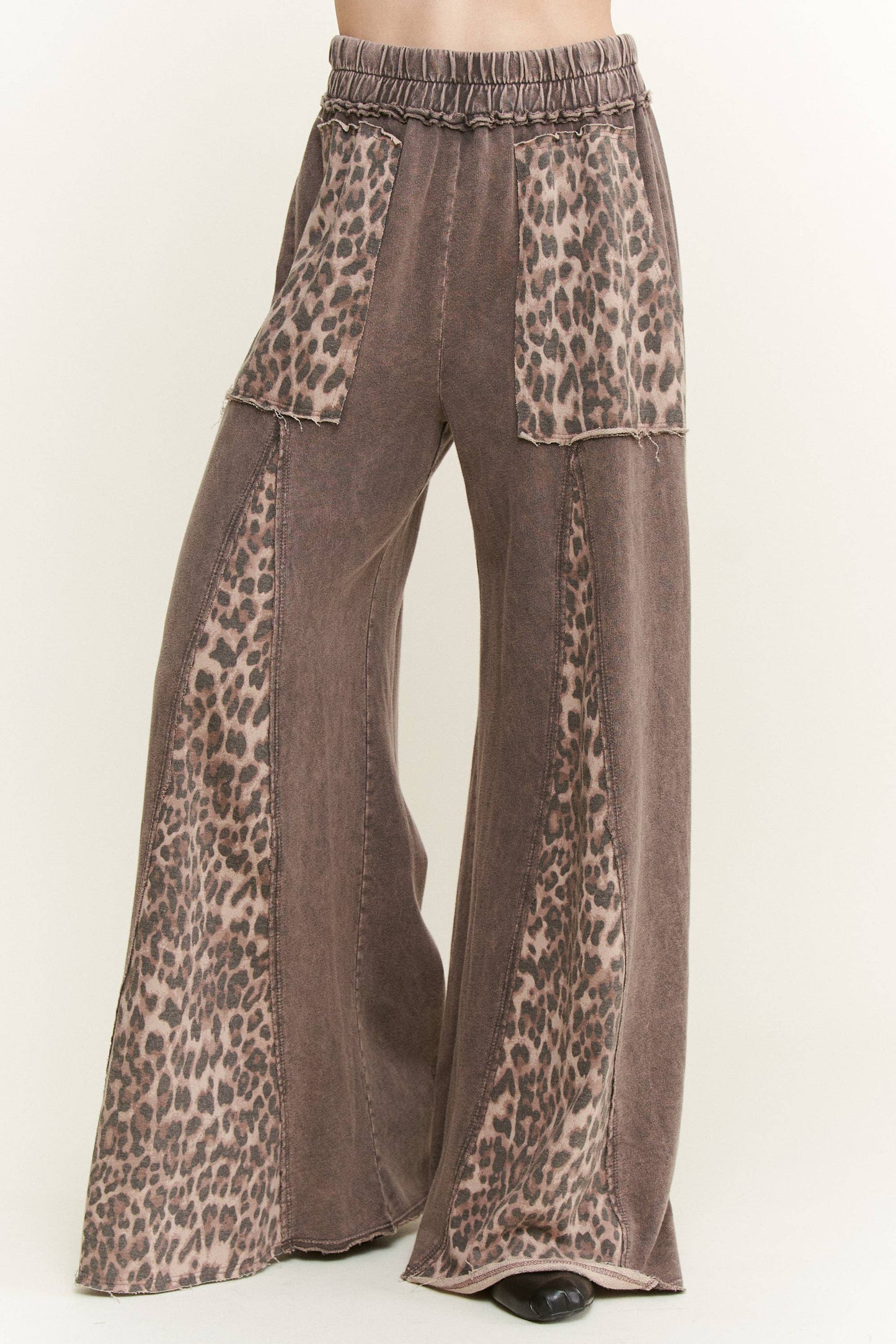 Mineral Leopard Flare Pants - Toasted Oak