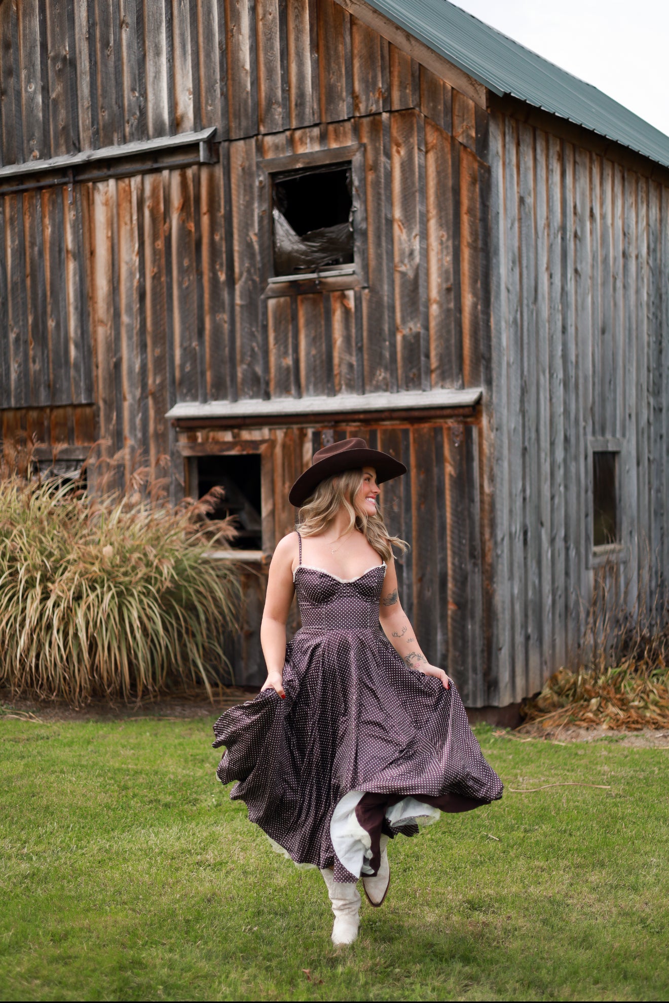 Storybook Lace Midi Dress - Brown