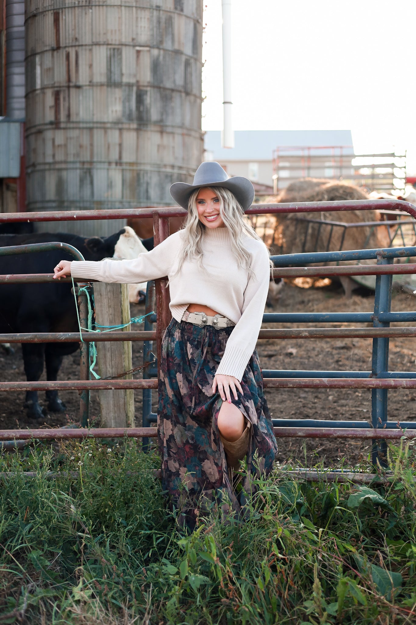 Poetry In Petals Skirt - Black