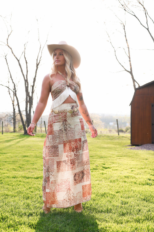 country concert maxi dress Country concert ready the boutique way. , @piperpolen styles this Sleeveless Belted Button Up Maxi Dress with effortless versatility. Wear it belted for a flattering, feminine silhouette or leave