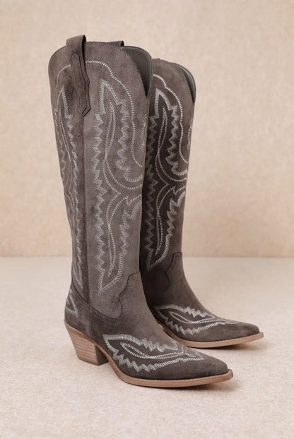 Fawnwood Boots - Brown