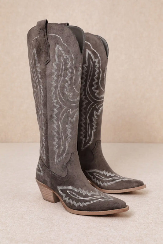 Fawnwood Boots - Brown