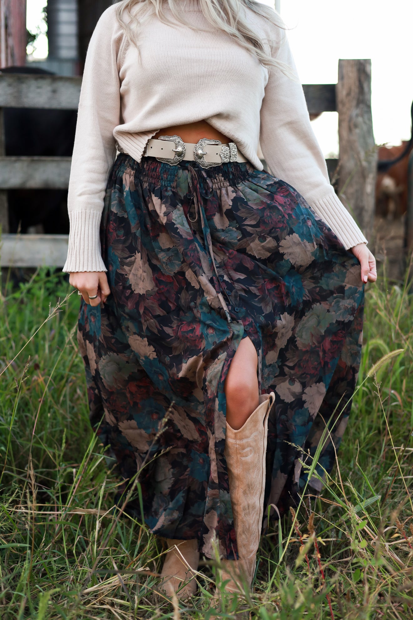 Poetry in Petals Skirt - Black
