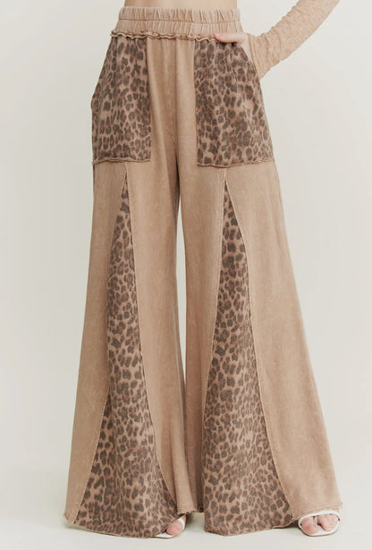 Mineral Leopard Flares