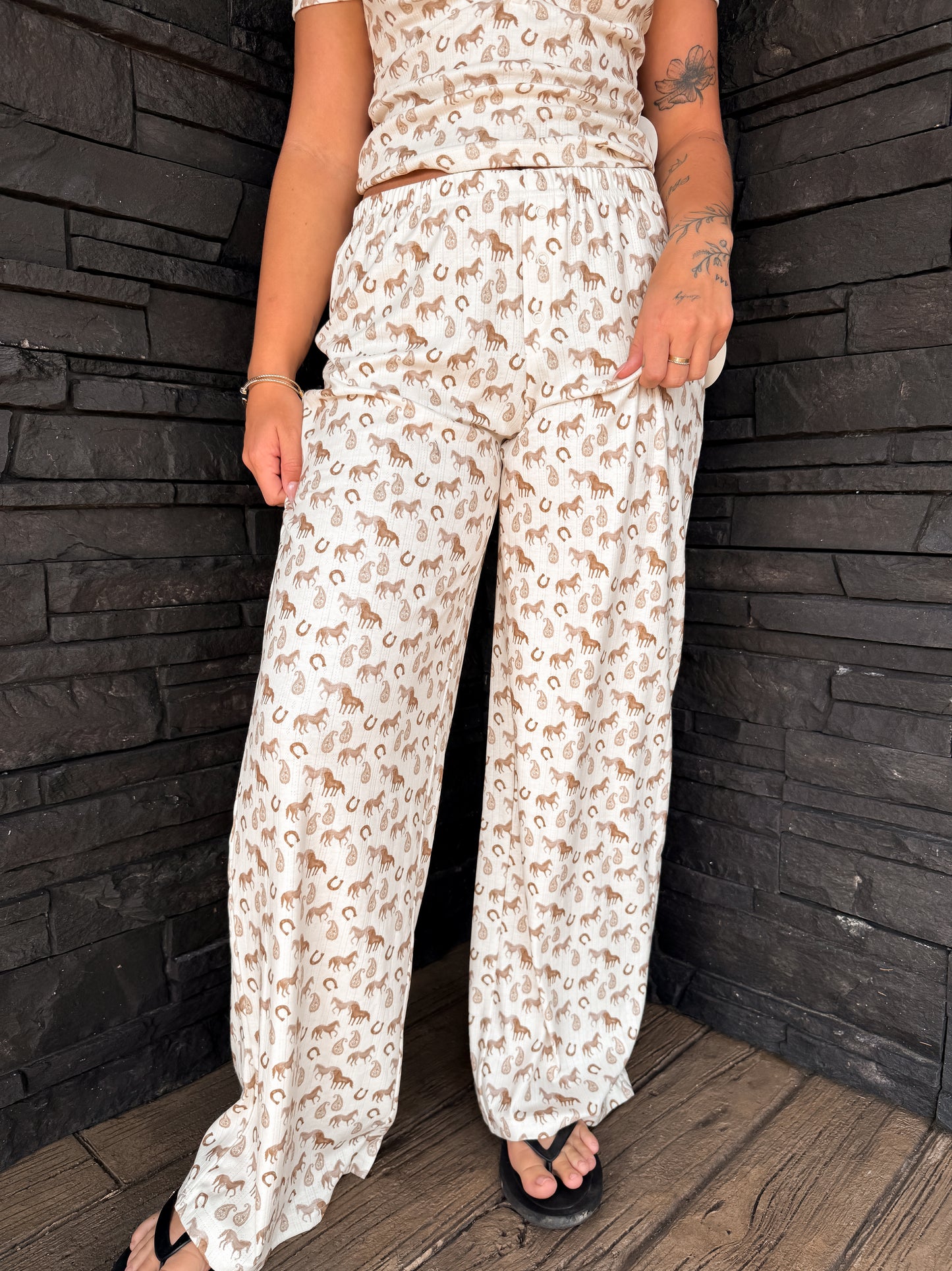 Wild Horses Paisley Set - Cream