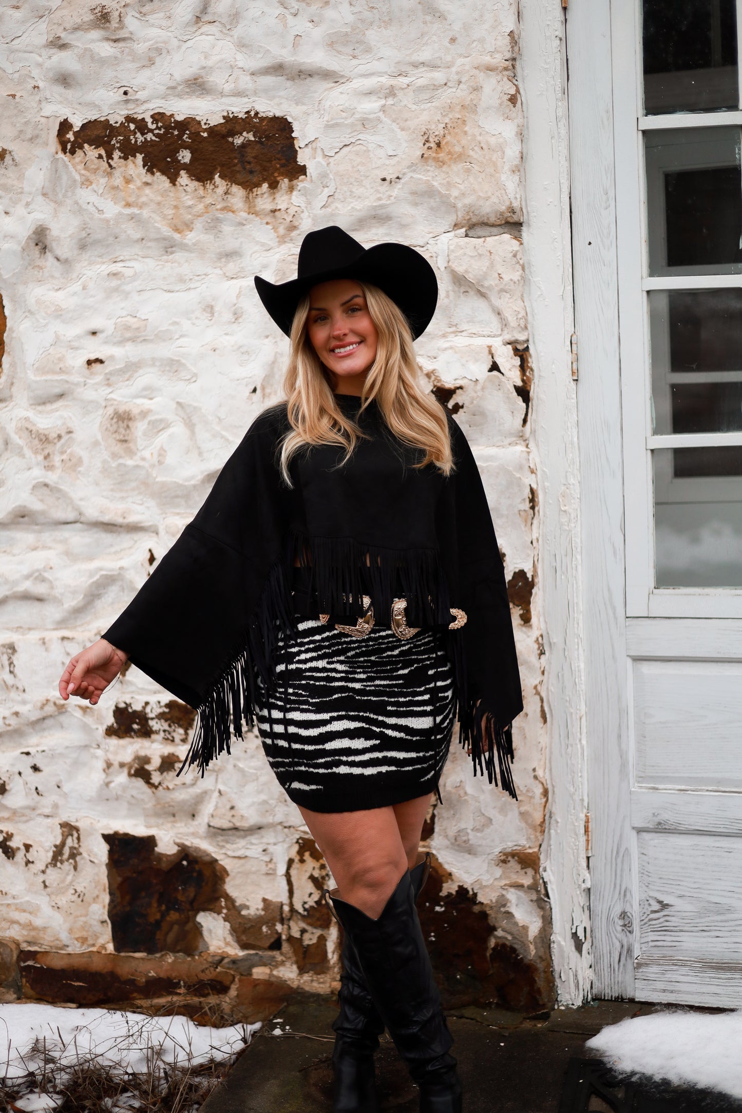 Frontier Fringe Cape - Black