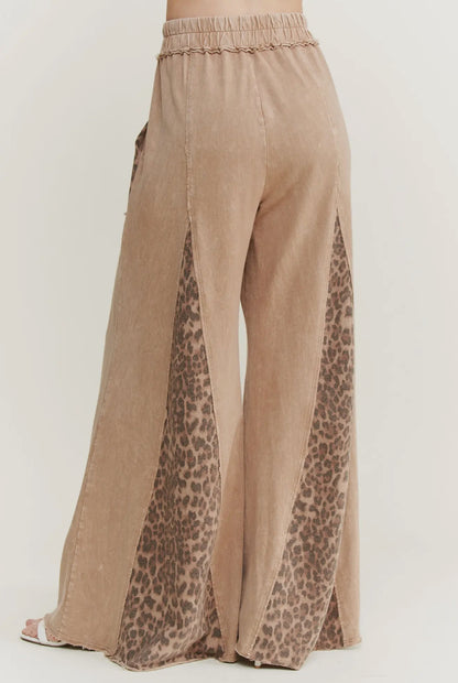 Mineral Leopard Flares