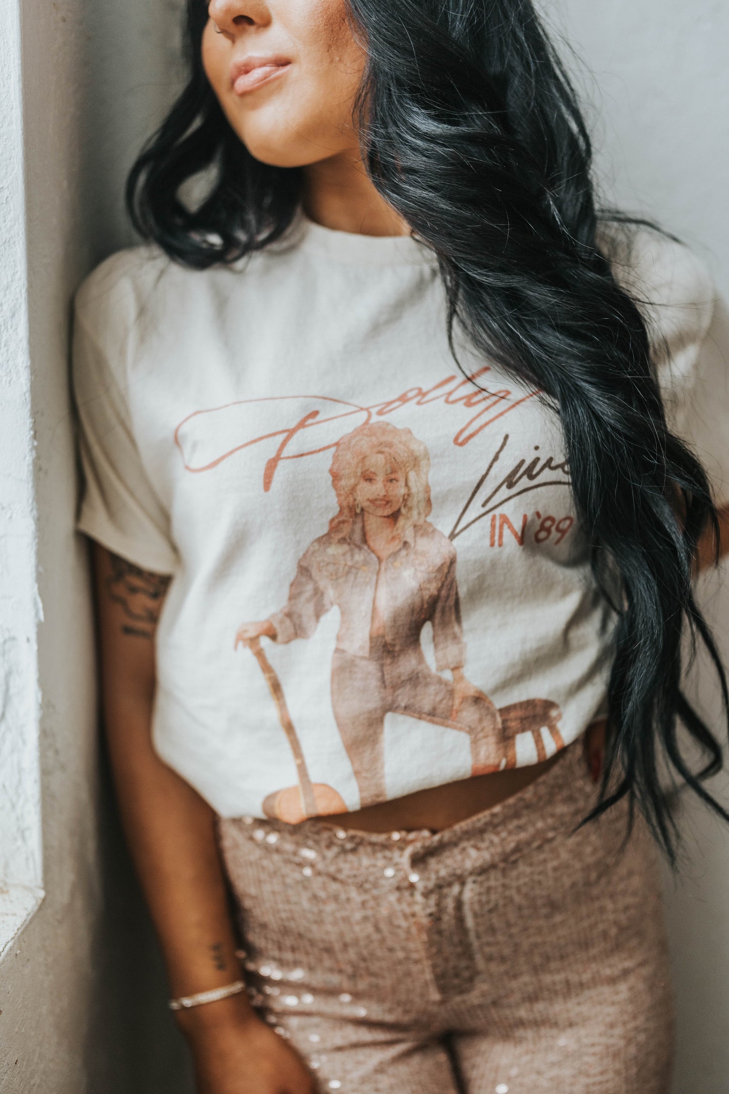 Vintage Dolly Live Graphic T-Shirt